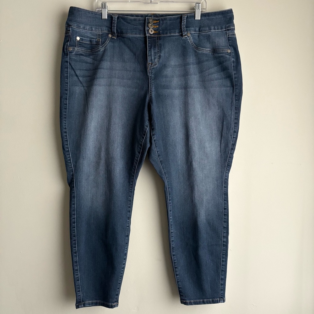 Torrid Jeggings‎ 22S Triple Button Dark Wash Stretch Denim